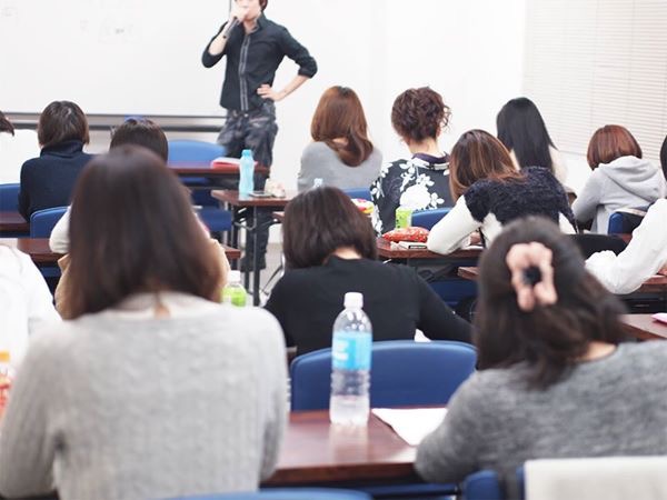 たった5週間で人生が目に見えて好転する!!宇宙の7つの法則を利用して、潜在意識を書き換え、愛と豊かさを確実に手に入れるための短期集中プログラム